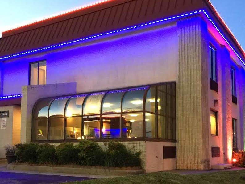 Astoria Hotel Danville West Exterior photo